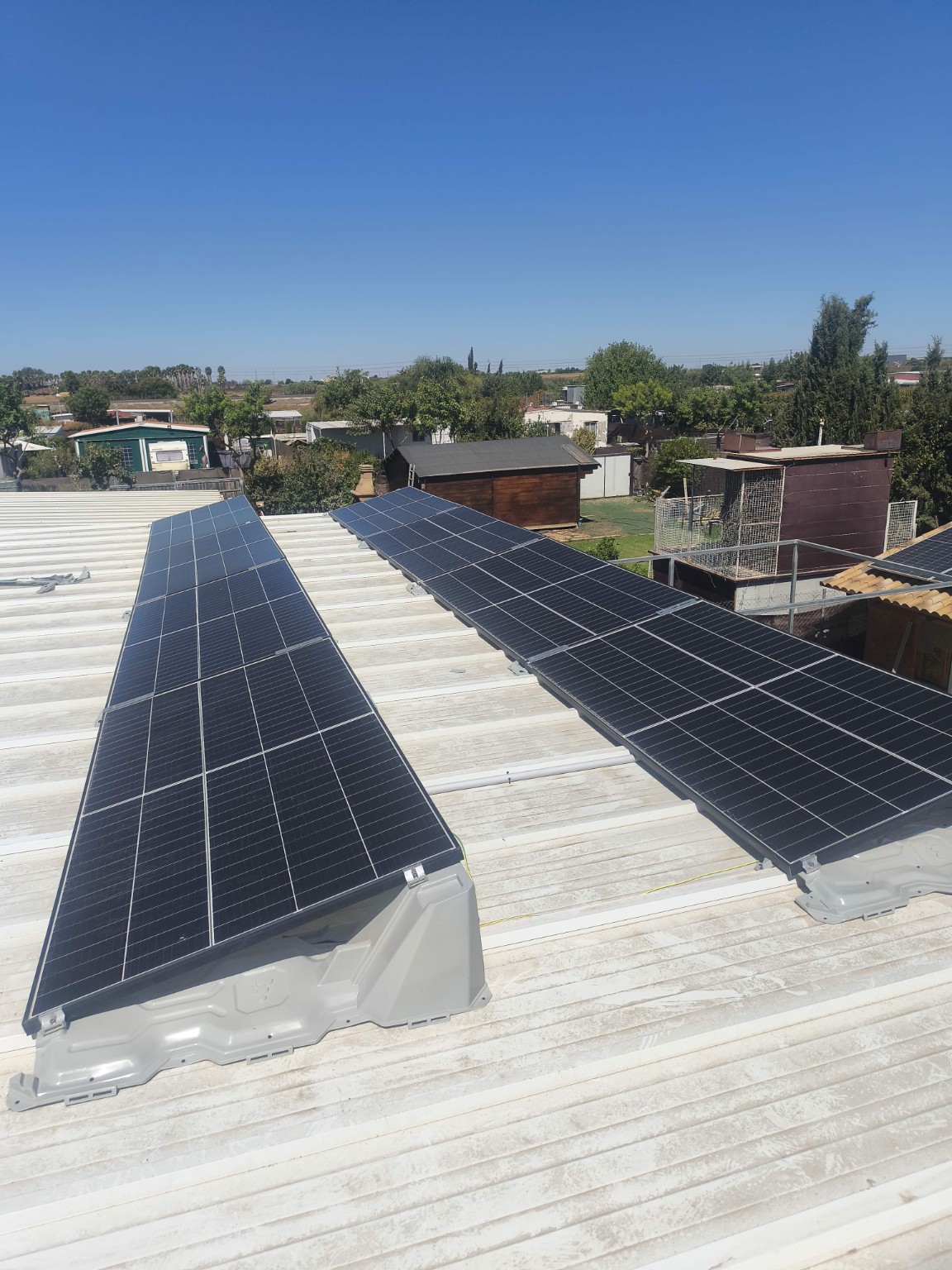 Paneles fotovoltaicos en cubierta
